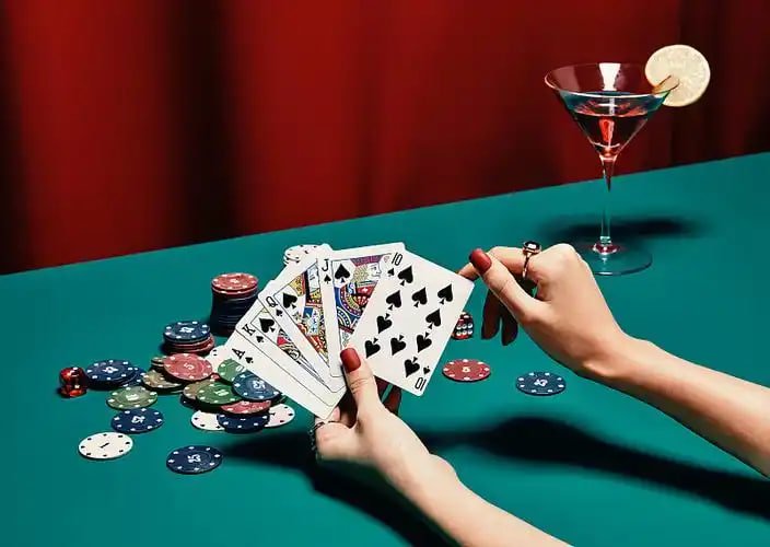 বাংলাদেশি খেলোয়াড়দের জন্য 77dbc ফিচার কার্ড প্রদর্শন